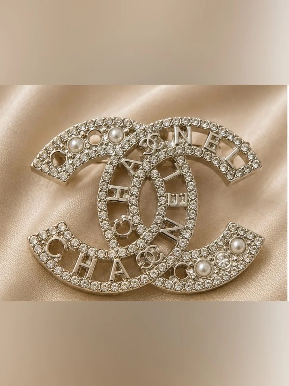 Silver Tone Crystal & Faux Pearl Statement Brooch Pin – Elegant Sparkling Jewelr